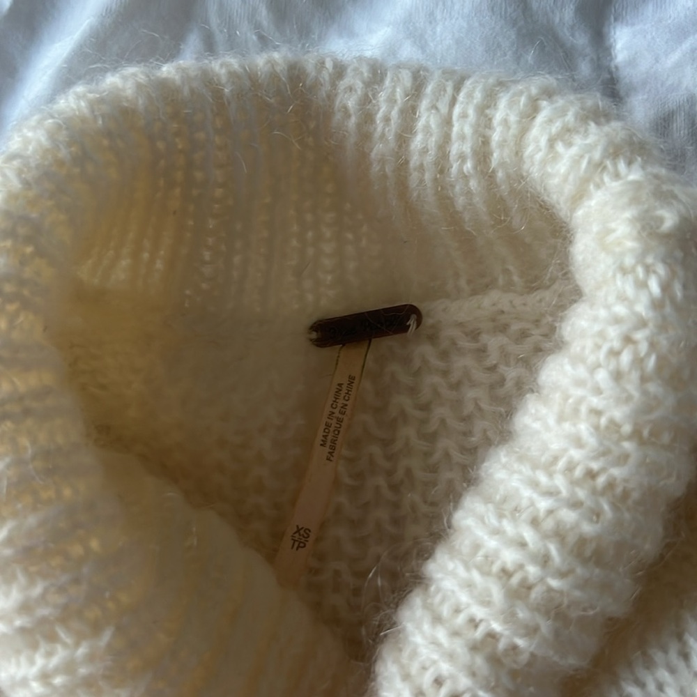Free People | Turtle Neck Long-sleeve Crop - Picture 8 of 8